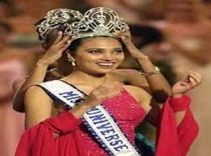 Answers That Won Indian Beauty Queens The Miss Universe And Miss World Titles