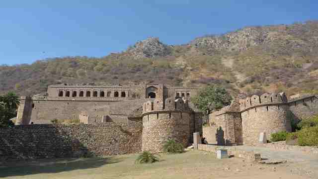 Bhangarh Fort History In Hindi